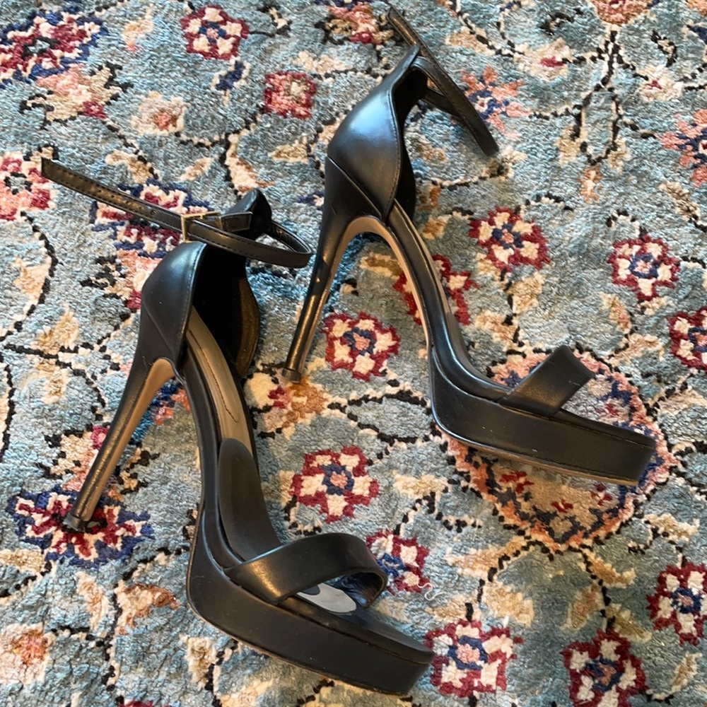 Aldo Black platform heel sandals 6.5
